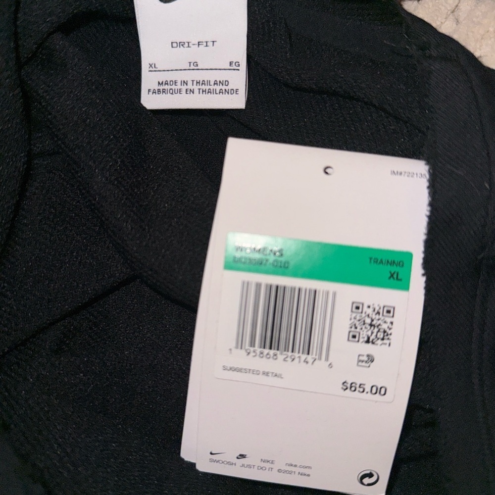 Nike Dri-FIT Cropped Sweatshirt XL NWT Black Raw Hem - Picture 3 of 4